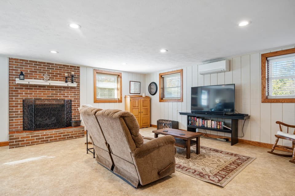 505 Willow Drive, photo 29 of 40
