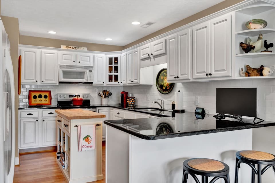 416 Miller Street, photo 14 of 40