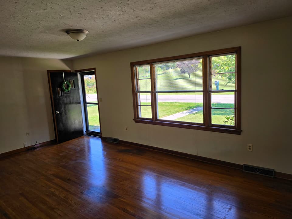 915 Church Street, photo 12 of 28