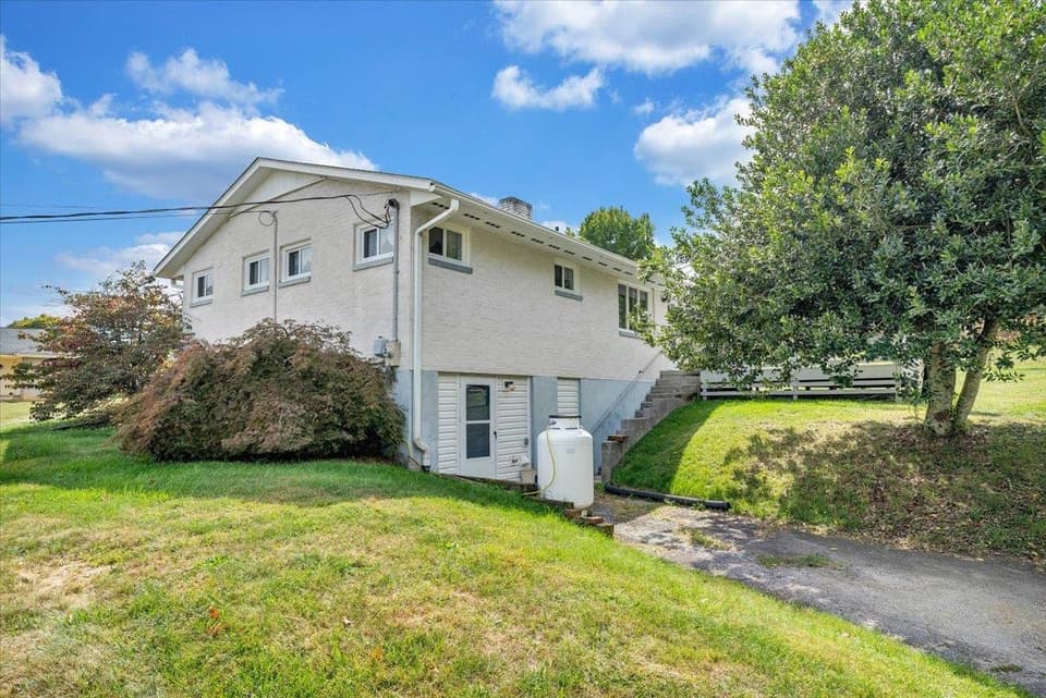 625 Mountainview Drive SW, photo 29 of 31