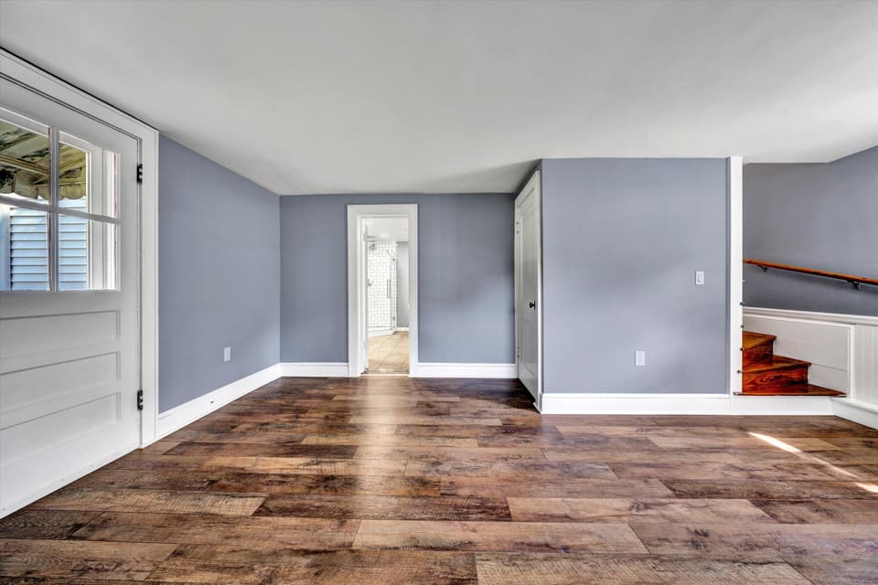 215 S Hill Drive, photo 32 of 37