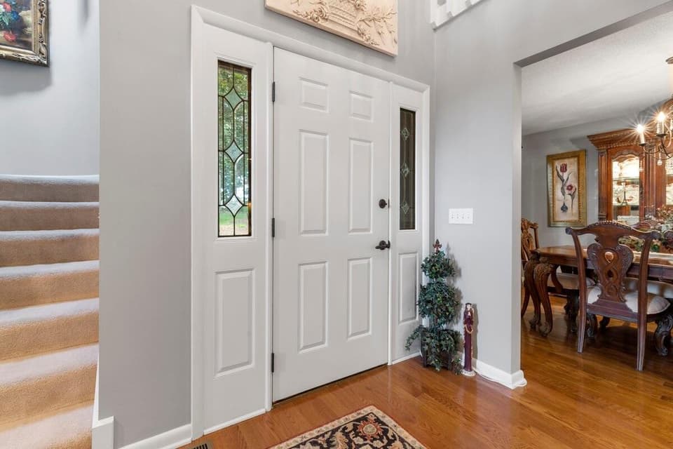 255 Patricia Lane NE, photo 8 of 35