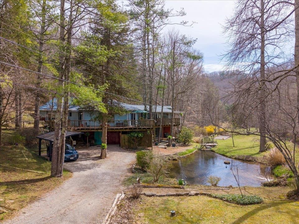 1256 Falling Branch Road, photo 4 of 35