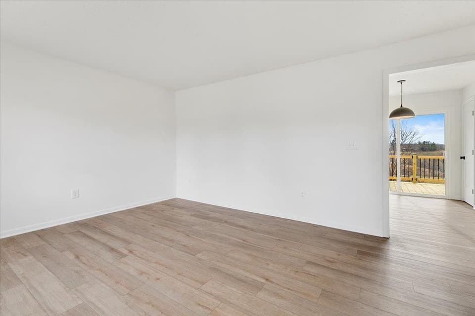 326 Rolling Hills Drive, photo 9 of 40