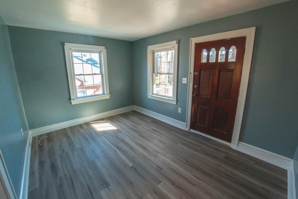 411 W Main St, photo 28 of 37
