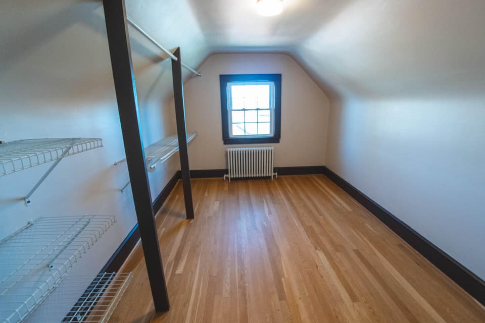 411 W Main St, photo 21 of 37