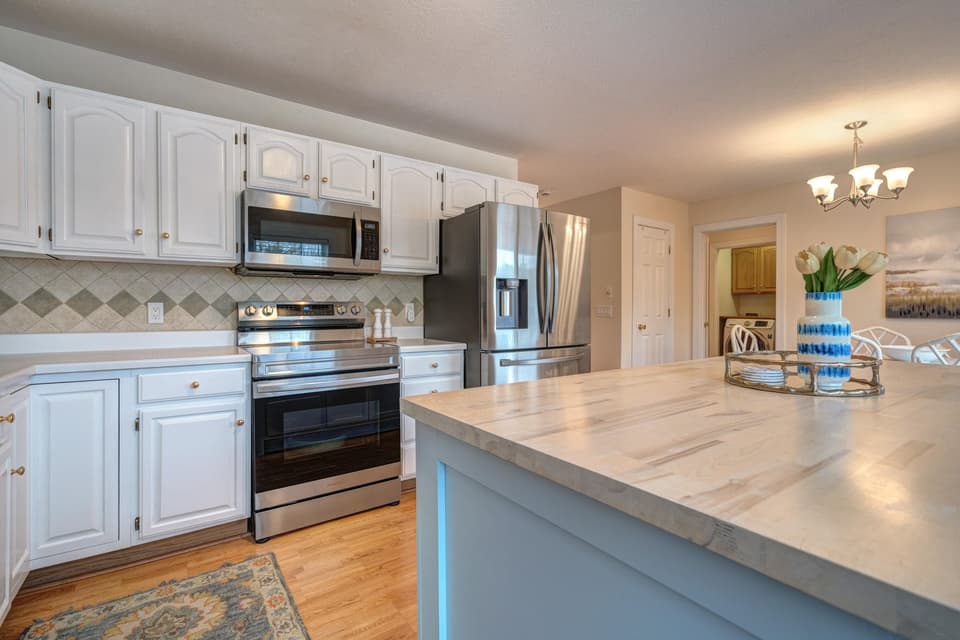 250 Silver Leaf Drive, photo 20 of 40