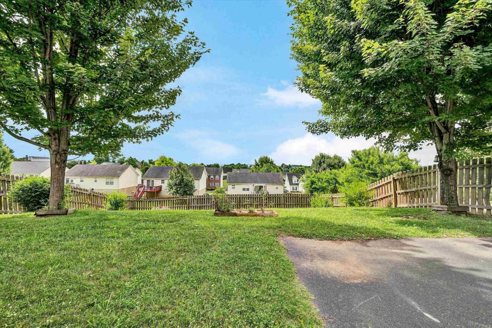 135 Wistaria Drive, photo 29 of 40