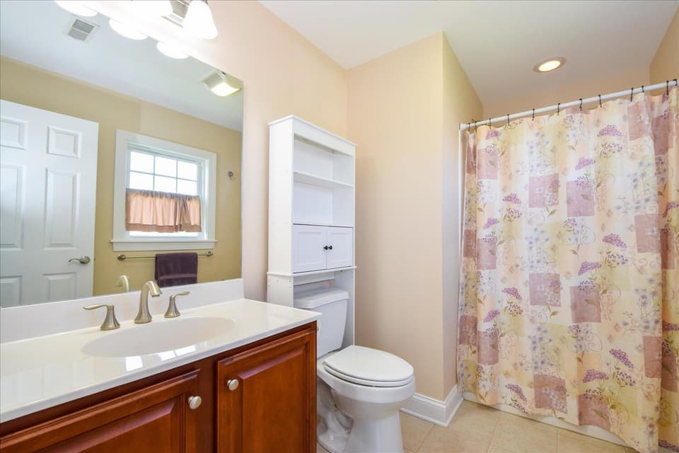 300 Roudabush Dr NW, photo 17 of 38