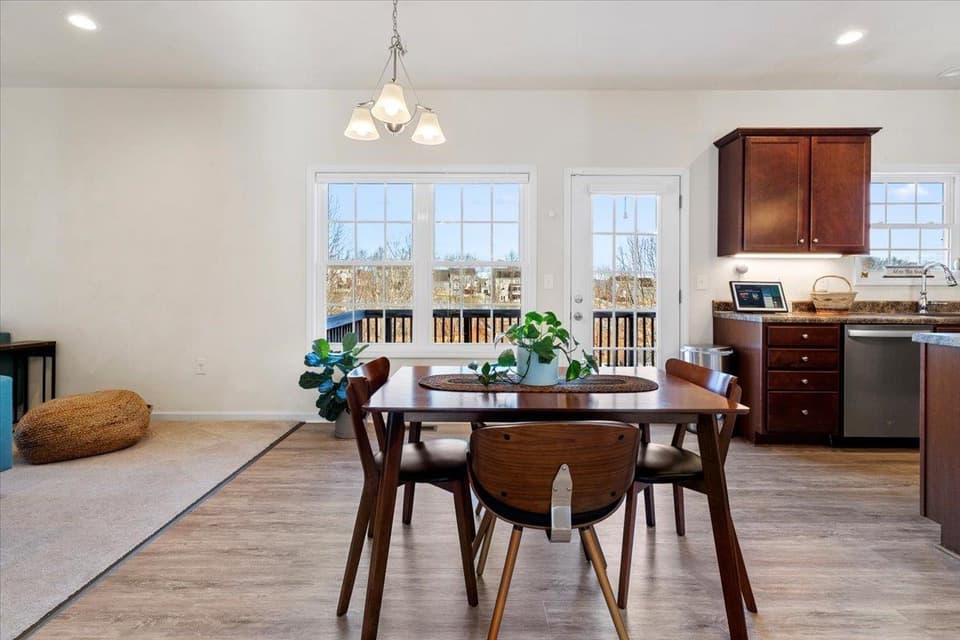 1140 Crosscreek Drive, photo 12 of 40