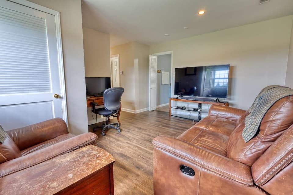 1460 West View Drive, photo 16 of 28