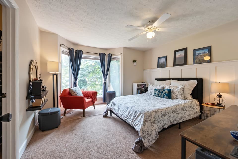 705 Colhoun Street NE, photo 38 of 40