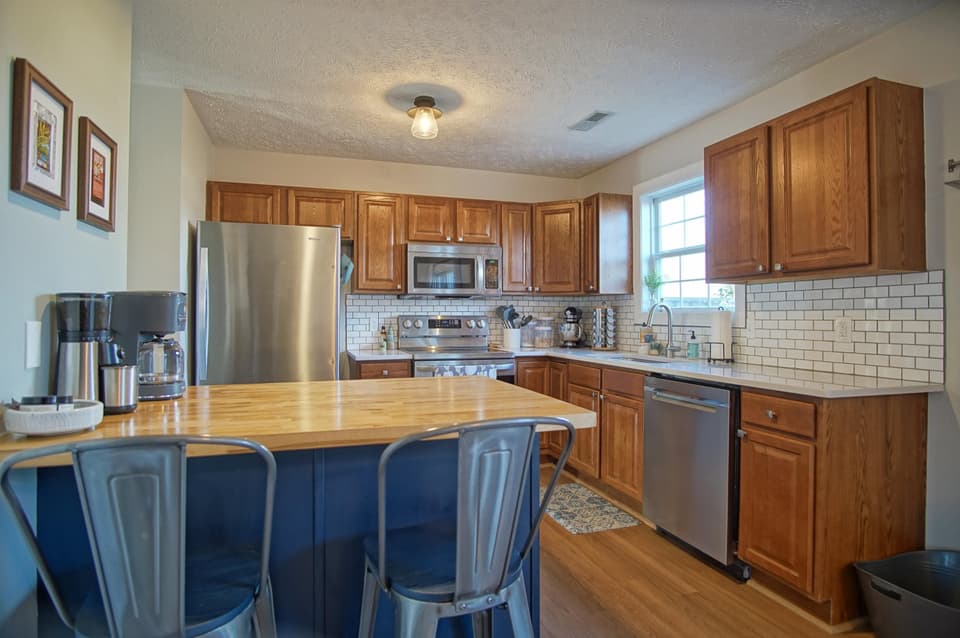 375 Oak Tree Boulevard, photo 14 of 34