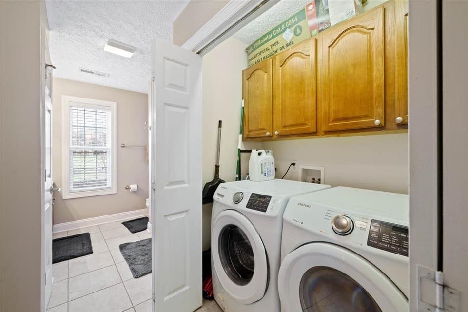 705 Oak Tree Boulevard NW, photo 9 of 31