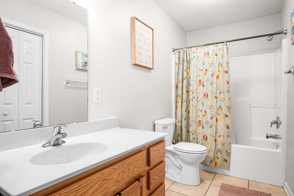 240 Windsor Drive, photo 33 of 40