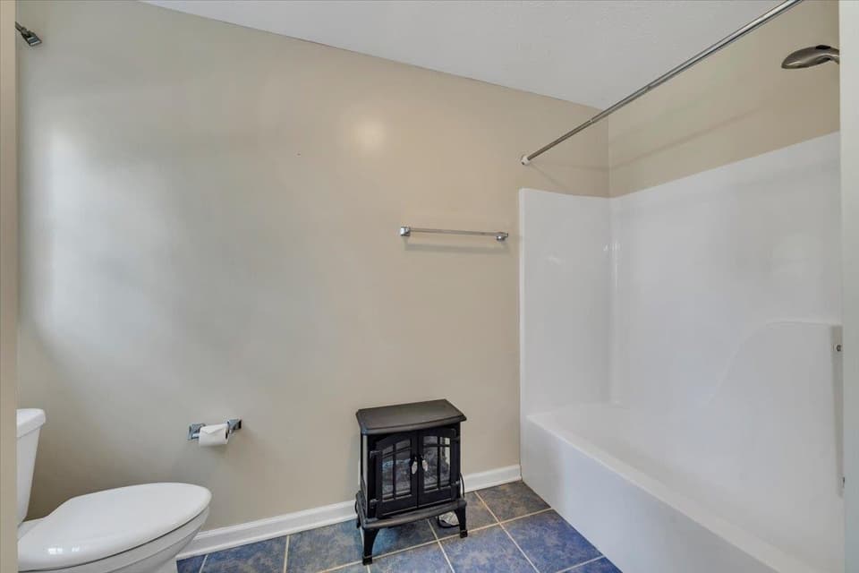 20 Wood Ridge Drive, photo 16 of 40