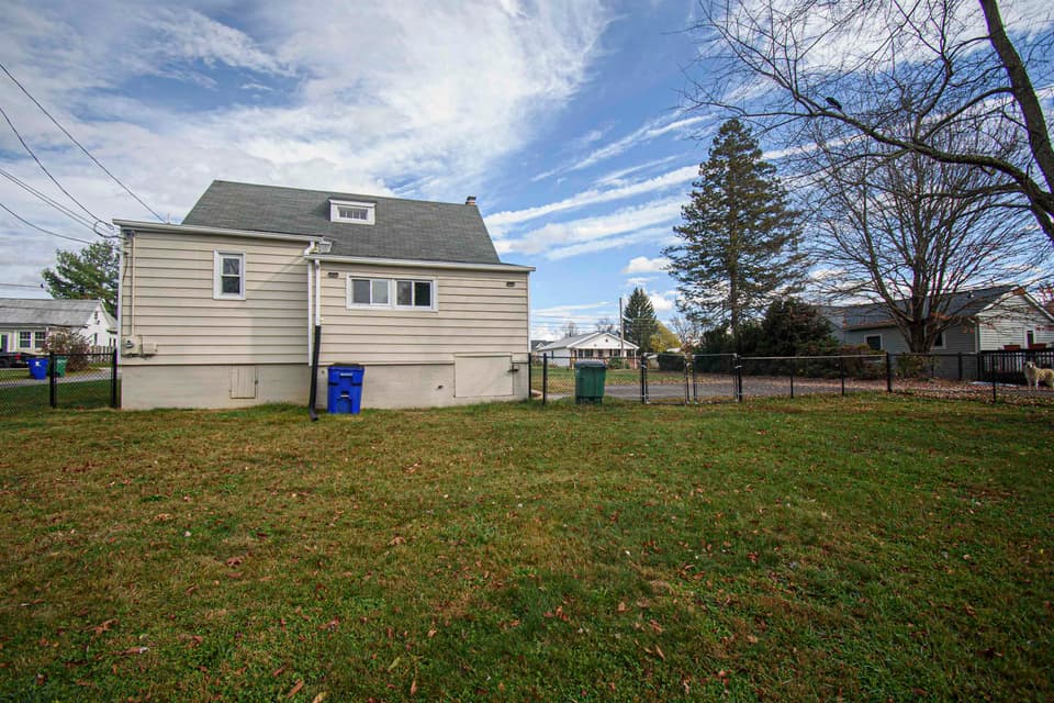 200 Hagan Street, photo 8 of 40