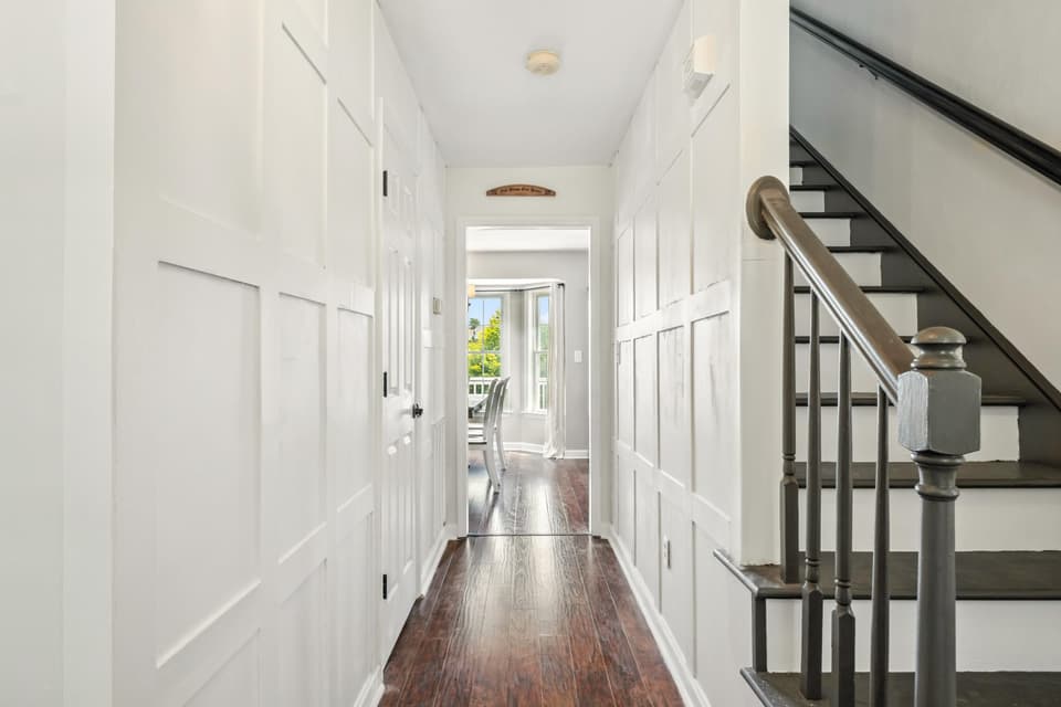 50 Sapphire Avenue, photo 4 of 39