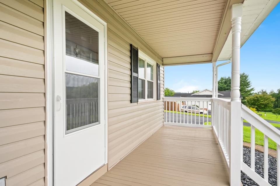 1435 West View Drive, photo 5 of 40