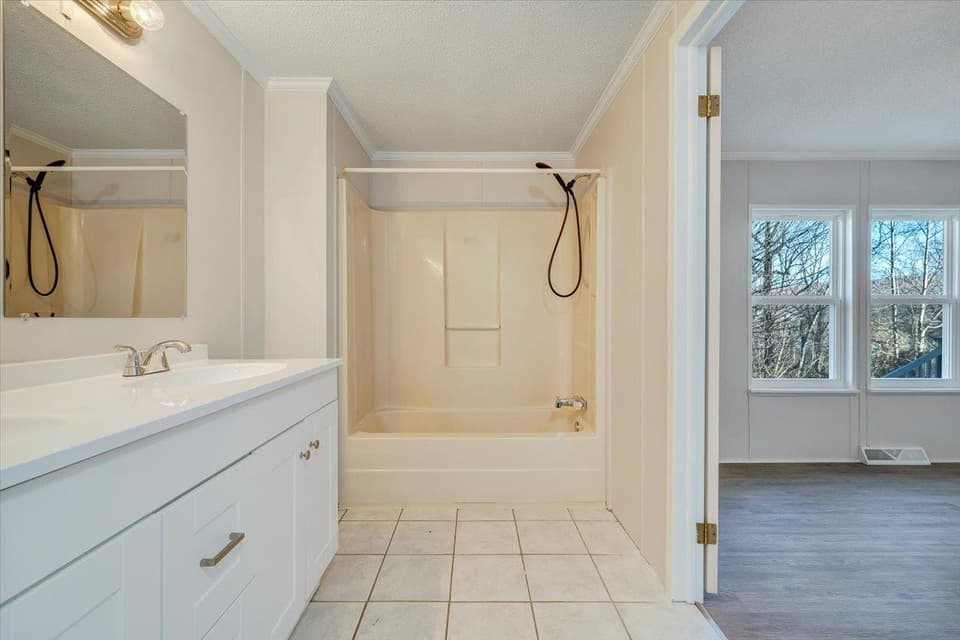 1670 Blair Street, photo 27 of 40