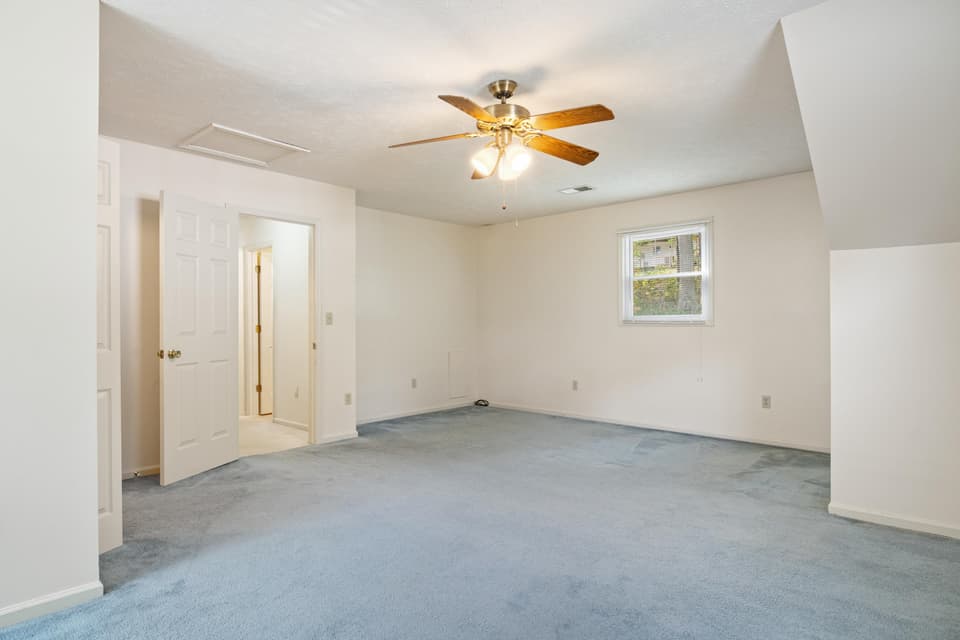 1305 Chestnut Drive, photo 26 of 40