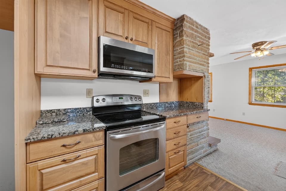 350 Teel Street, photo 24 of 40