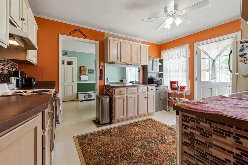 195 Ash Drive, photo 23 of 40