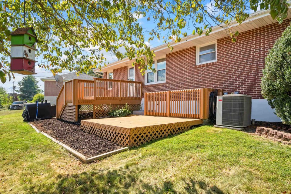 106 Roseland Drive, photo 34 of 39