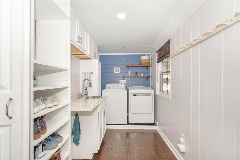 410 Miller Street SE, photo 19 of 40