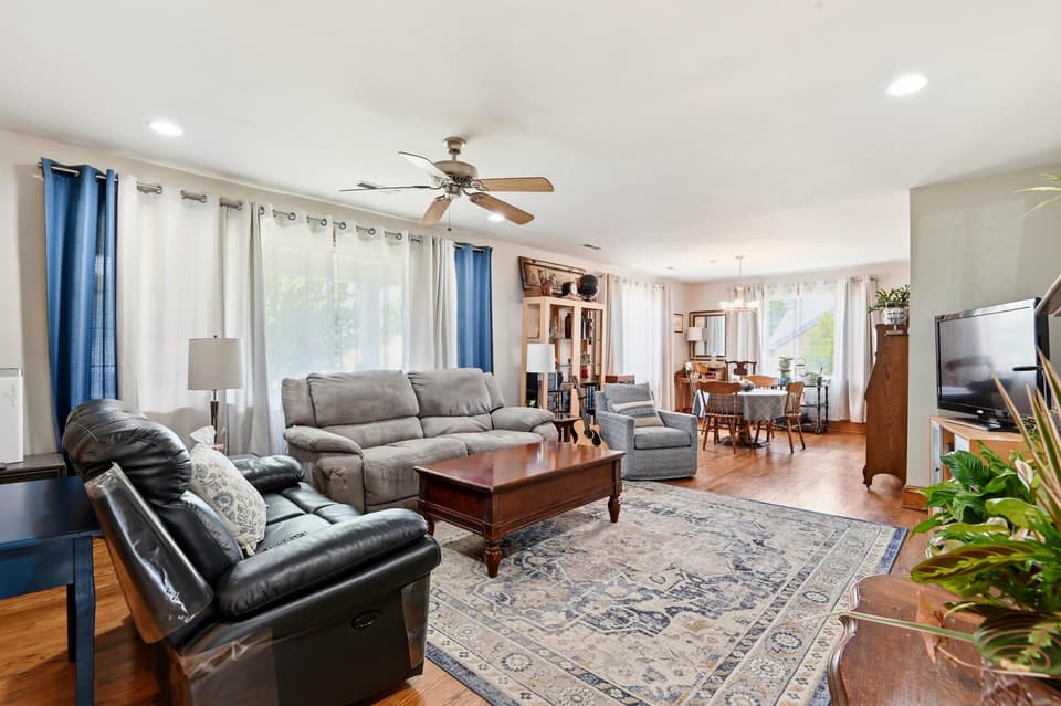 103 Ellett Drive SE, photo 14 of 40