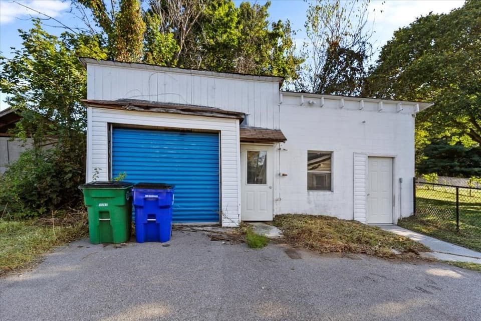 930 Forest Street, photo 33 of 36