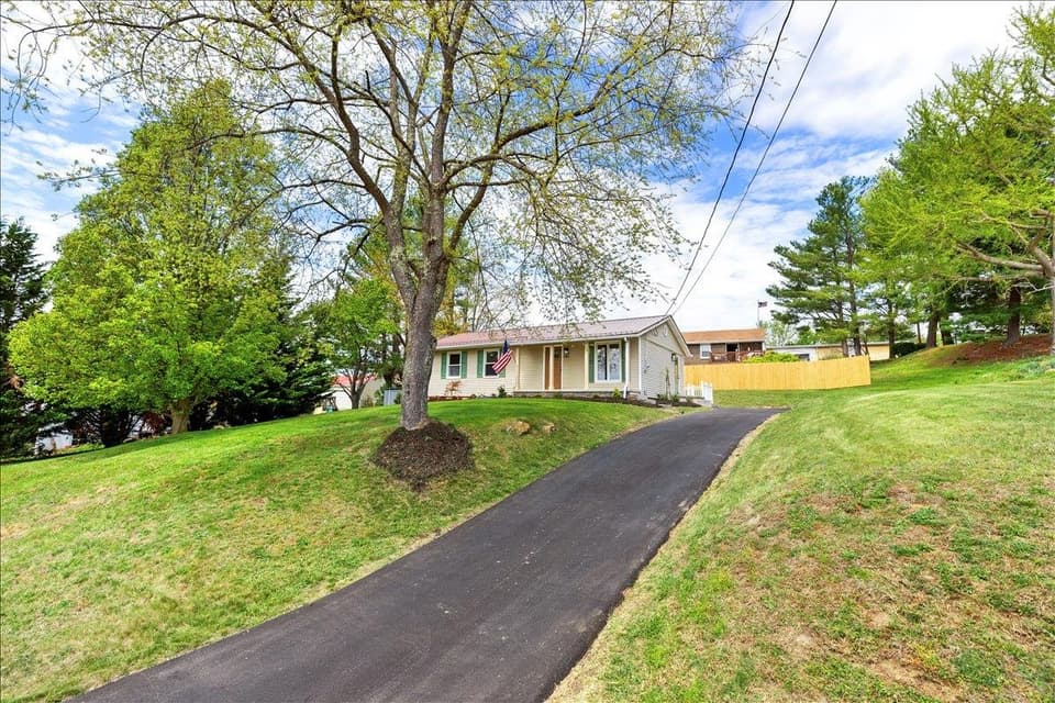 490 Sunnyside Lane NE, photo 36 of 39
