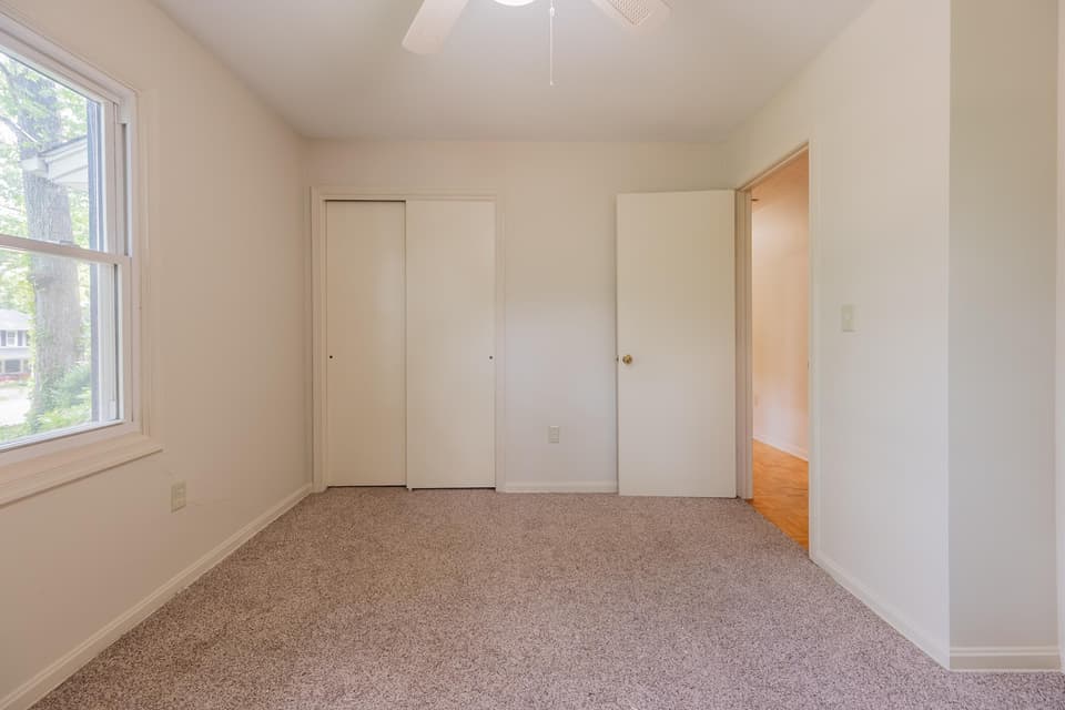 1245 Chestnut Drive, photo 24 of 40