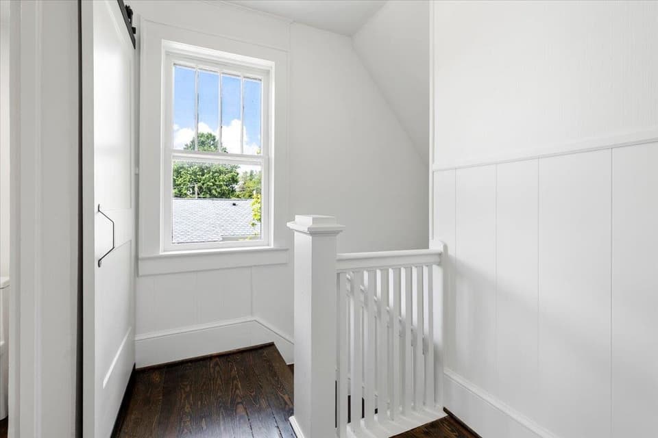 612 E Main Street, photo 31 of 40