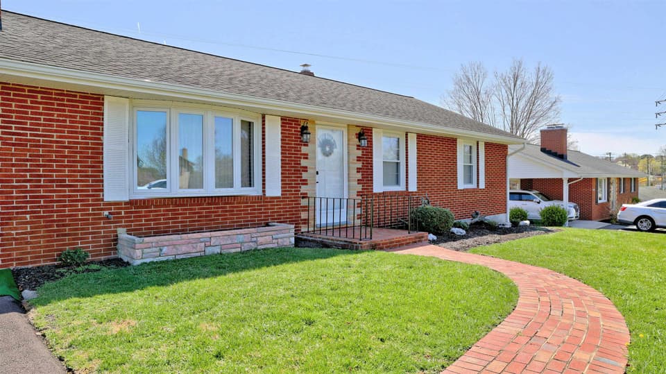 155 Gum Drive, photo 6 of 34