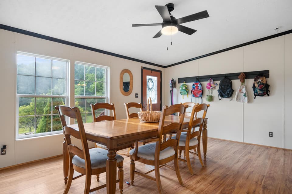 678 Peachtree Hill, photo 15 of 40