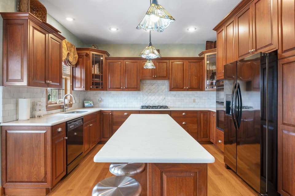 2360 Lake Vista Drive, photo 12 of 40