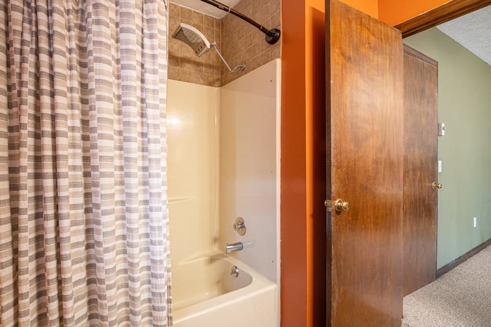 395 Arrowhead Trail, photo 35 of 40