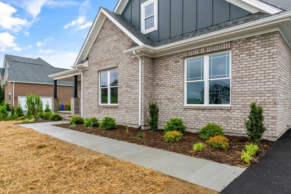 2335 Peakland Way, photo 2 of 40