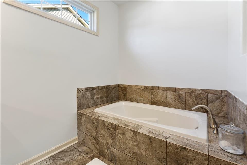 325 Colin Reid Pass NW, photo 16 of 40