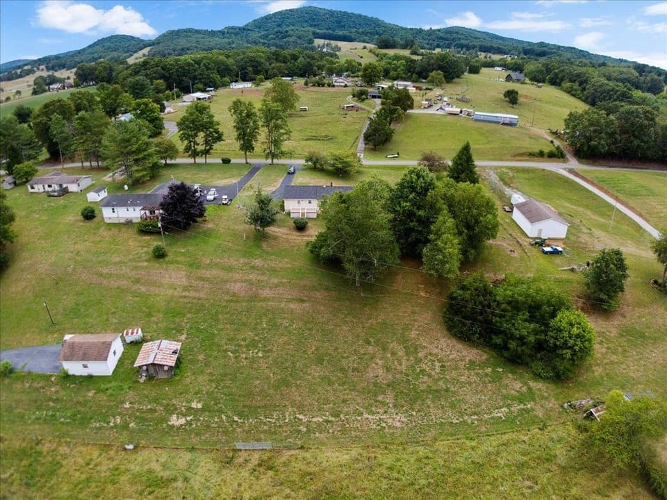 3540 Fairview Church Road, photo 14 of 40
