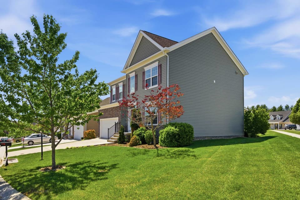625 Dewdrop Lane, photo 4 of 40