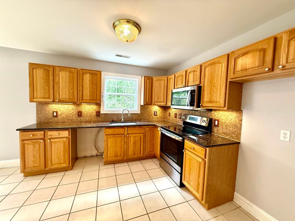 575 Oak Tree Boulevard, photo 7 of 15