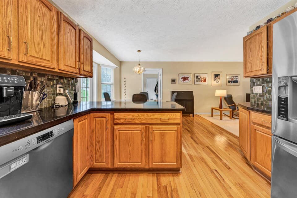 135 Wenn Dr NW, photo 15 of 37