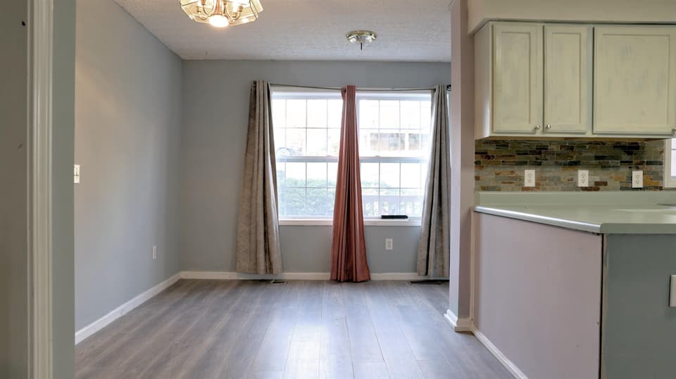 140 Hunters Ridge, photo 10 of 30