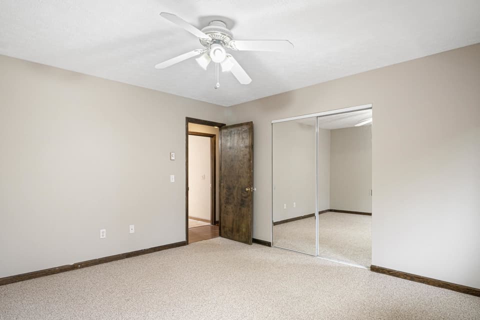 395 Arrowhead Trail, photo 21 of 40