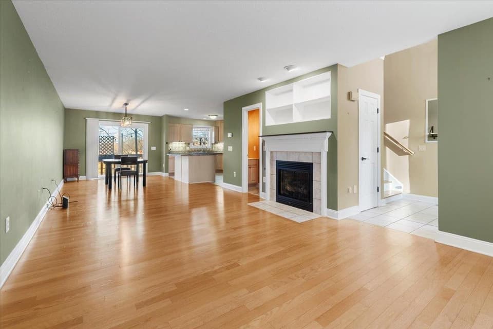 250 Barkwood Street, photo 18 of 40