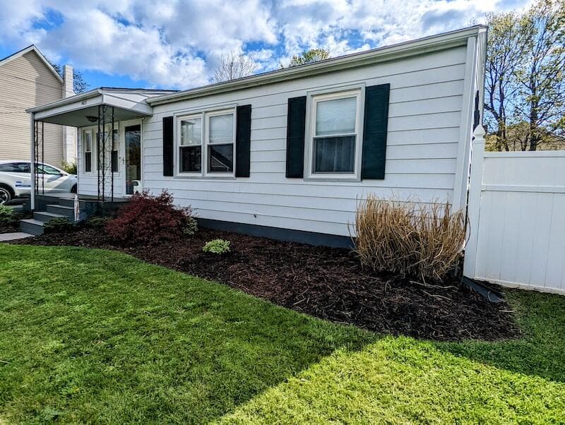 403 Lester Street, photo 6 of 38