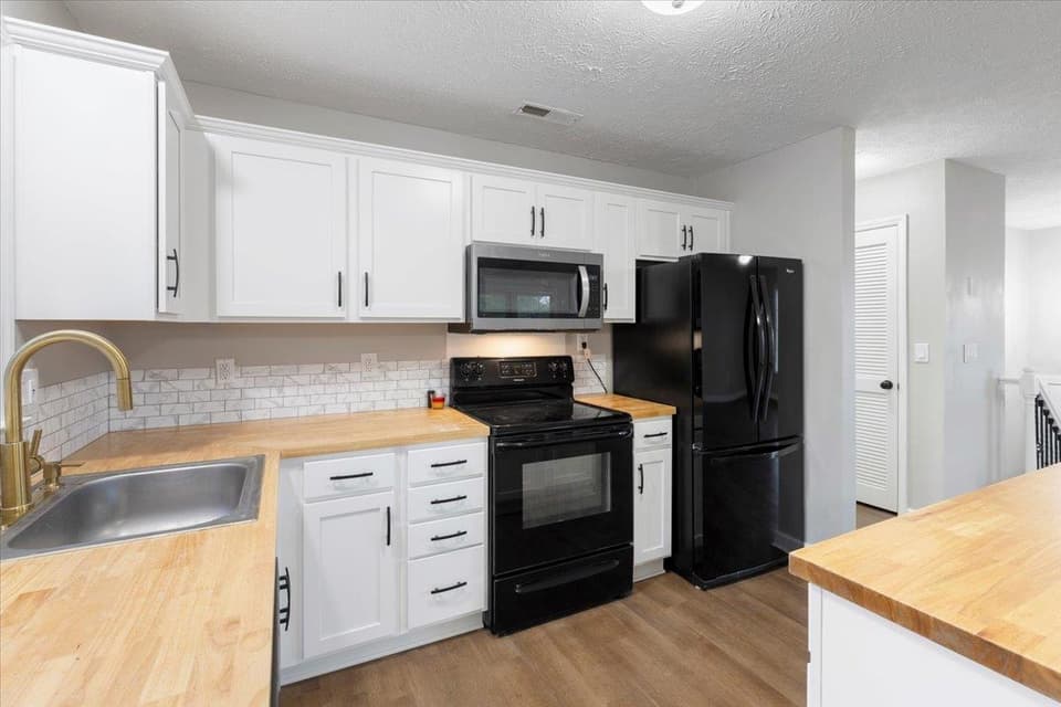 2642 Beulah Lane, photo 5 of 32