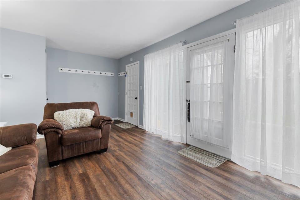 229 Lester Place, photo 19 of 40
